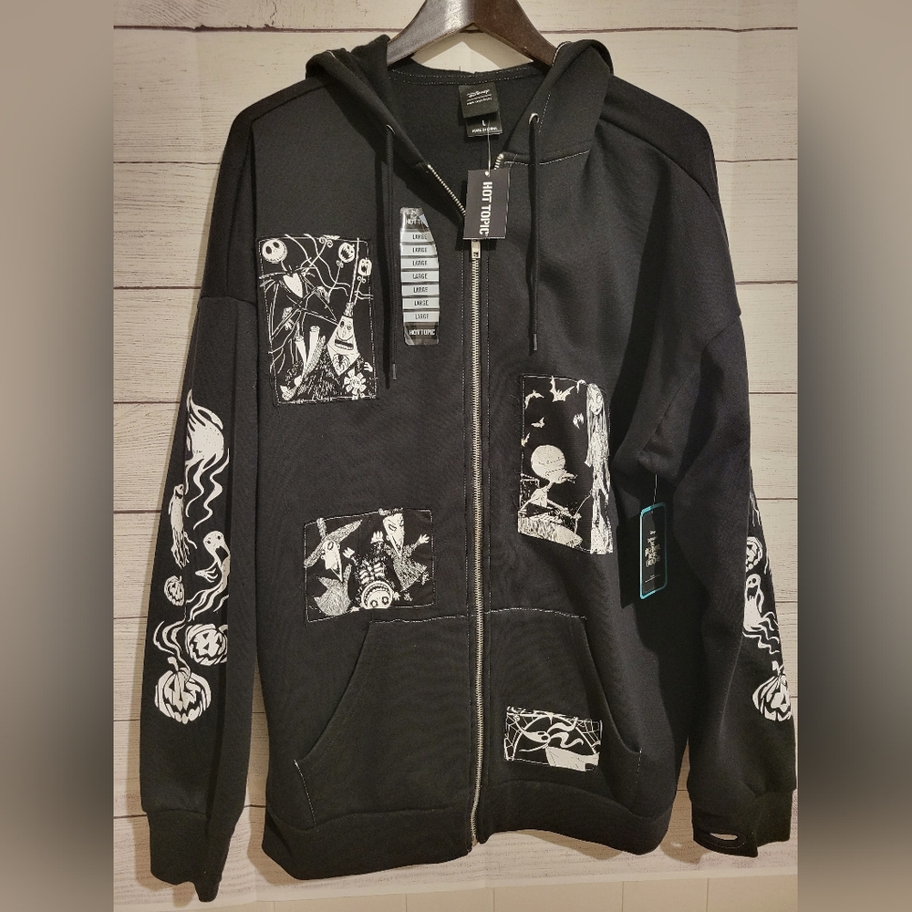 Her Universe Nightmare Before Christmas Hoodie Long Fit Womens Size Large NWT